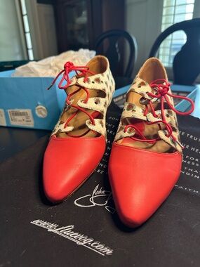 John Fluevog Power Lace Up Shoes Size 9.5 Red/Pink Leather Pony Hair Hearts